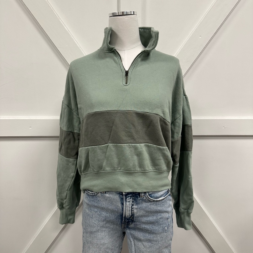 Universal Thread Quarter Zip